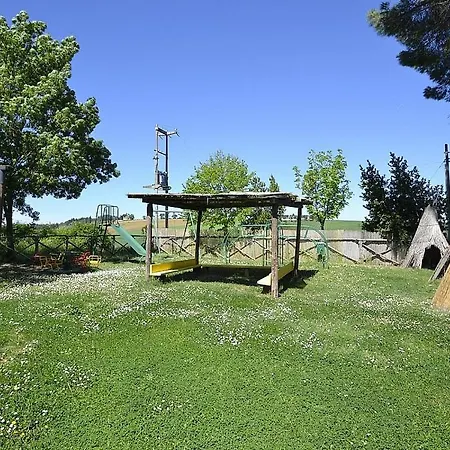 Sleeps 6 Pool Wifi Кастильоне-дель-Лаго