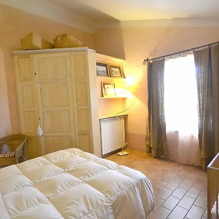Apartment Sleeps 6 Pool Wifi