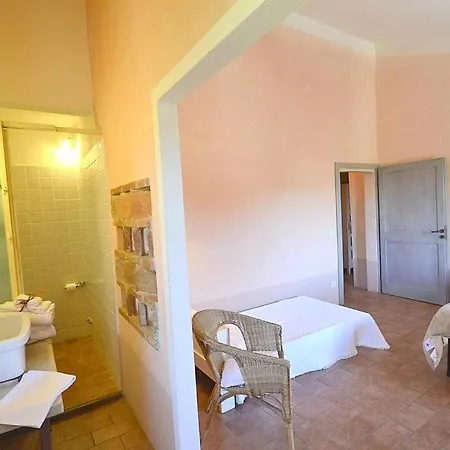 Апартаменты Sleeps 6 Pool Wifi Кастильоне-дель-Лаго