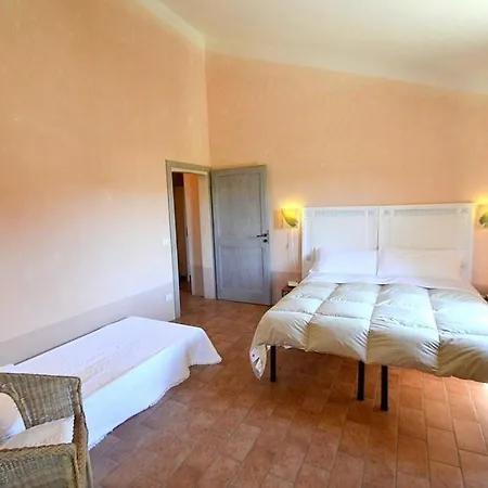 Sleeps 6 Pool Wifi Apartment *